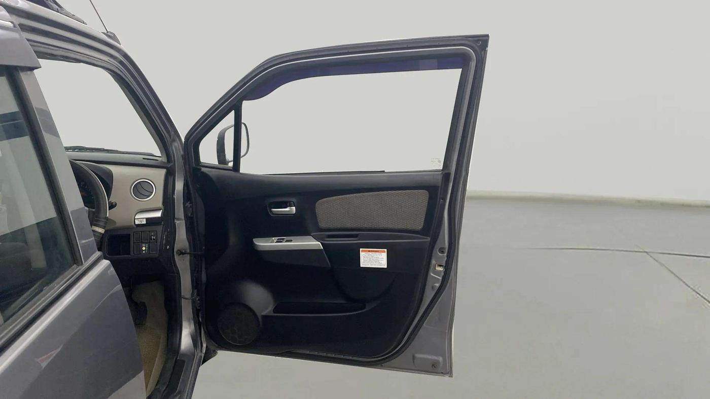 2014 Maruti Wagon R 1.0 LXI CNG, CNG, Manual, 59,298 km, RHS Front Door