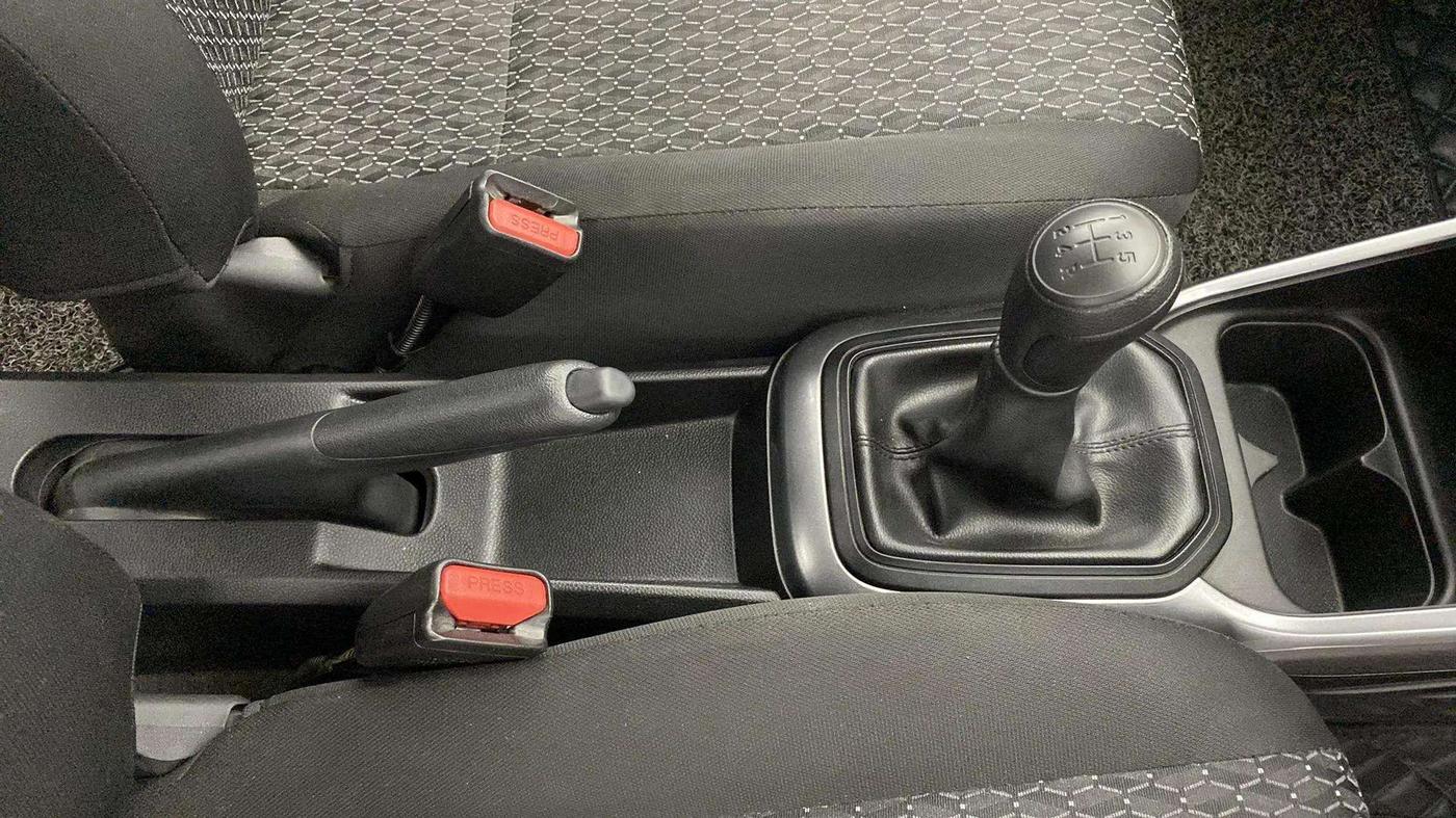 2022 Maruti IGNIS SIGMA 1.2, Petrol, Manual, 16,274 km, Gear Lever