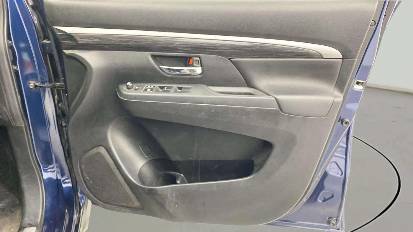 2022 Maruti XL6 ALPHA PLUS MT, Petrol, Manual, 42,846 km, Driver Side Door Panels Control