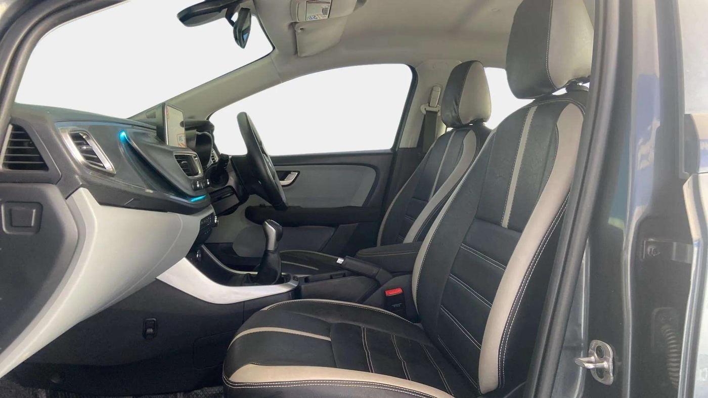 2020 Tata ALTROZ XZ PETROL, Petrol, Manual, 37,907 km, Right Side Front Door Cabin