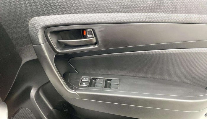 2021 Maruti Vitara Brezza LXI, Petrol, Manual, 42,911 km, Driver Side Door Panels Control