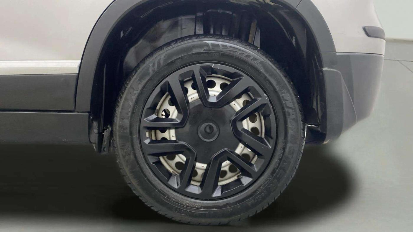 2021 Maruti Vitara Brezza LXI, Petrol, Manual, 43,348 km, Left Rear Wheel