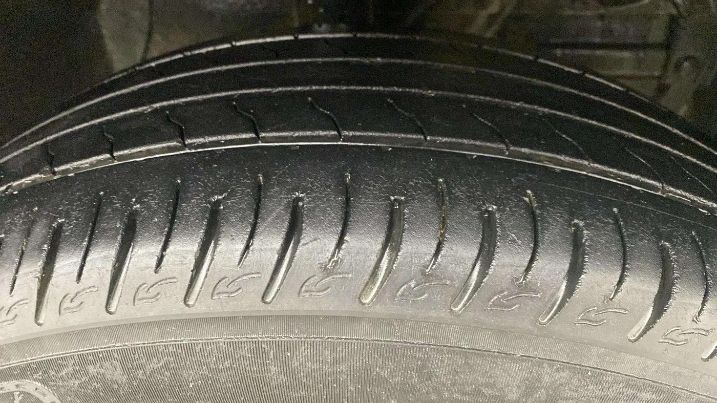 2021 Maruti Vitara Brezza LXI, Petrol, Manual, 43,348 km, Right Front Tyre Tread