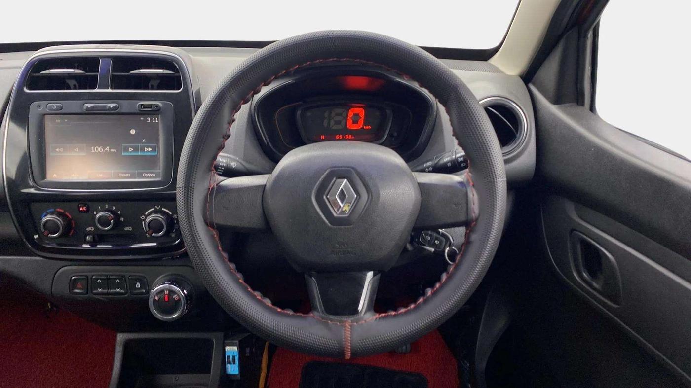 2017 Renault Kwid RXT 1.0 AMT, Petrol, Automatic, 65,197 km, Steering Wheel Close Up