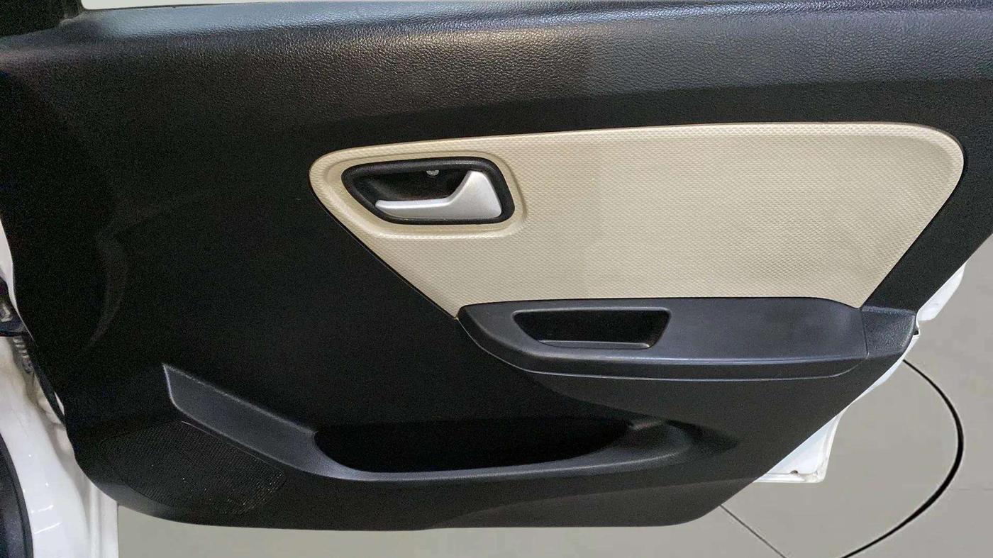 2021 Maruti Alto LXI, Petrol, Manual, 19,974 km, Driver Side Door Panels Control