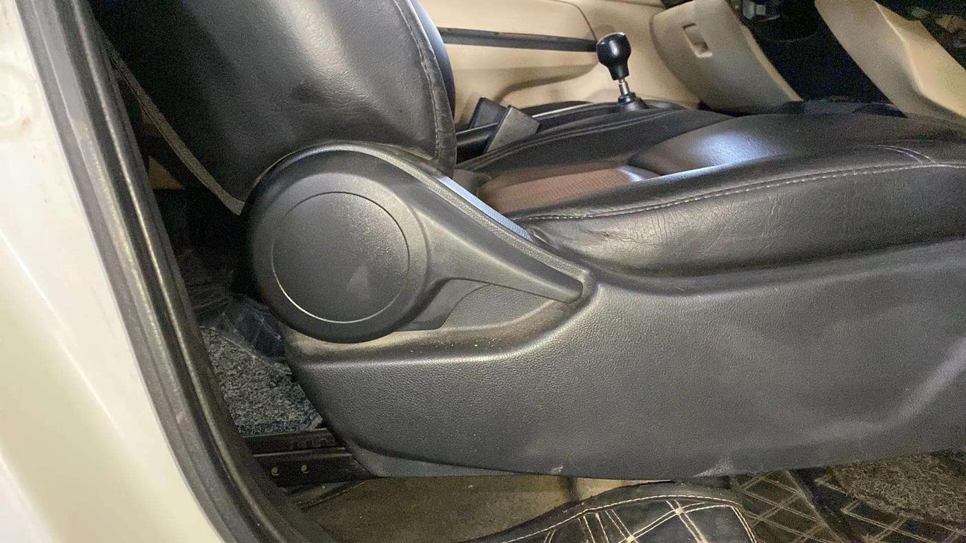 2019 Honda Amaze 1.5L I-DTEC E, Diesel, Manual, 60,324 km, Driver Side Adjustment Panel