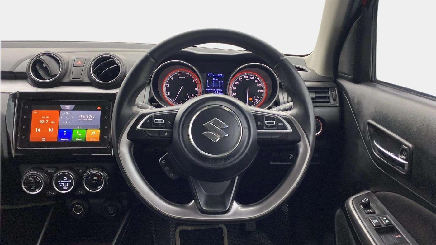 2021 Maruti Swift ZXI PLUS AMT DUAL TONE, Petrol, Automatic, 39,326 km, Steering Wheel Close Up