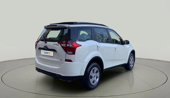 2019 Mahindra XUV500 W7, Diesel, Manual, 31,564 km, Right Back Diagonal