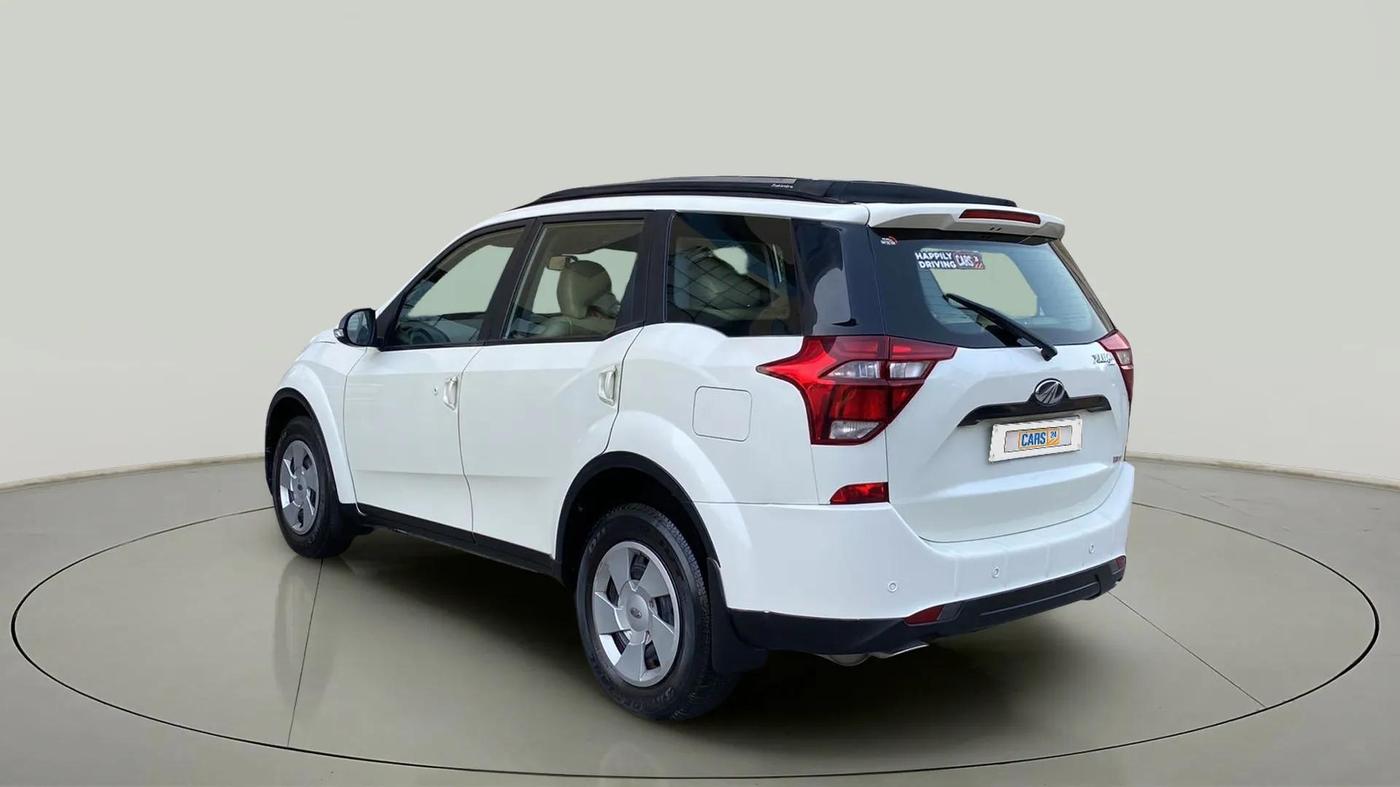 2019 Mahindra XUV500 W7, Diesel, Manual, 31,607 km, Left Back Diagonal
