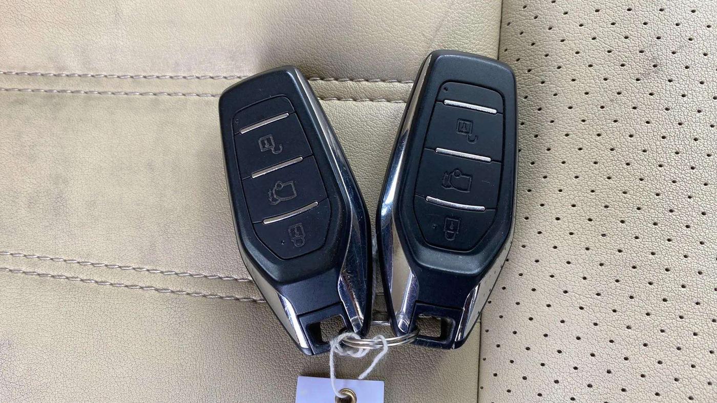 2019 Mahindra XUV500 W7, Diesel, Manual, 31,607 km, Key Close Up