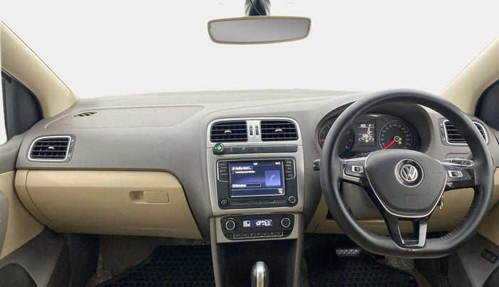 2018 Volkswagen Vento HIGHLINE PETROL AT, CNG, Automatic, 52,665 km, Dashboard