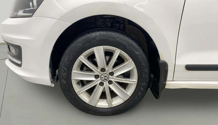 2018 Volkswagen Vento HIGHLINE PETROL AT, CNG, Automatic, 52,665 km, Left Front Wheel