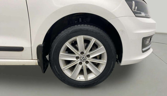 2018 Volkswagen Vento HIGHLINE PETROL AT, CNG, Automatic, 52,665 km, Right Front Wheel