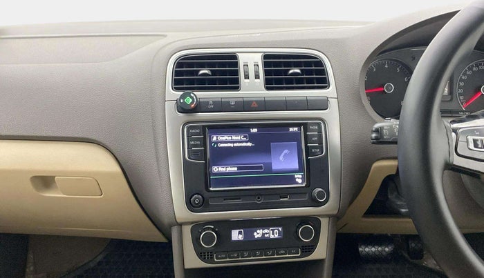 2018 Volkswagen Vento HIGHLINE PETROL AT, CNG, Automatic, 52,665 km, Air Conditioner