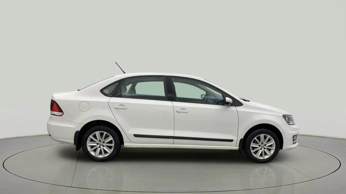 2018 Volkswagen Vento HIGHLINE PETROL AT, CNG, Automatic, 52,665 km, Right Side View