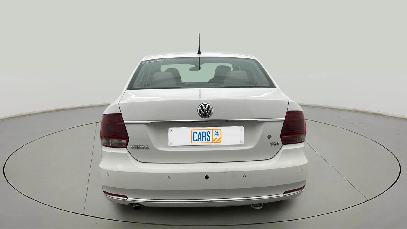 2018 Volkswagen Vento HIGHLINE PETROL AT, CNG, Automatic, 52,665 km, Back/Rear