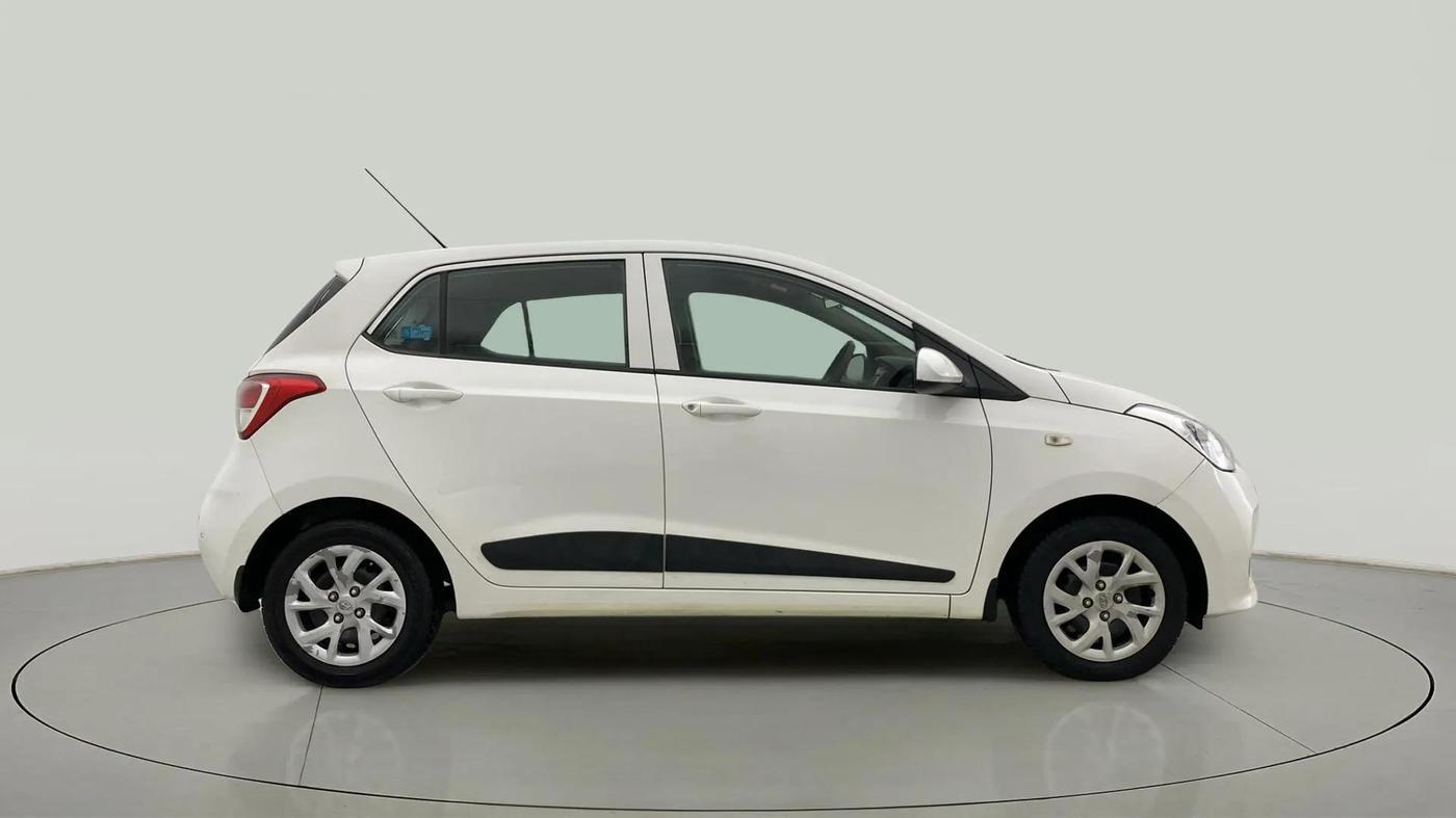 2017 Hyundai Grand i10 SPORTZ U2 1.2 CRDI, Diesel, Manual, 78,074 km, Right Side View