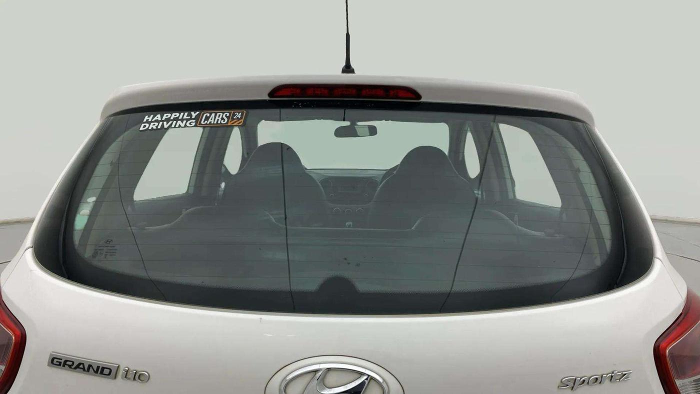 2017 Hyundai Grand i10 SPORTZ U2 1.2 CRDI, Diesel, Manual, 78,074 km, Rear Windshield