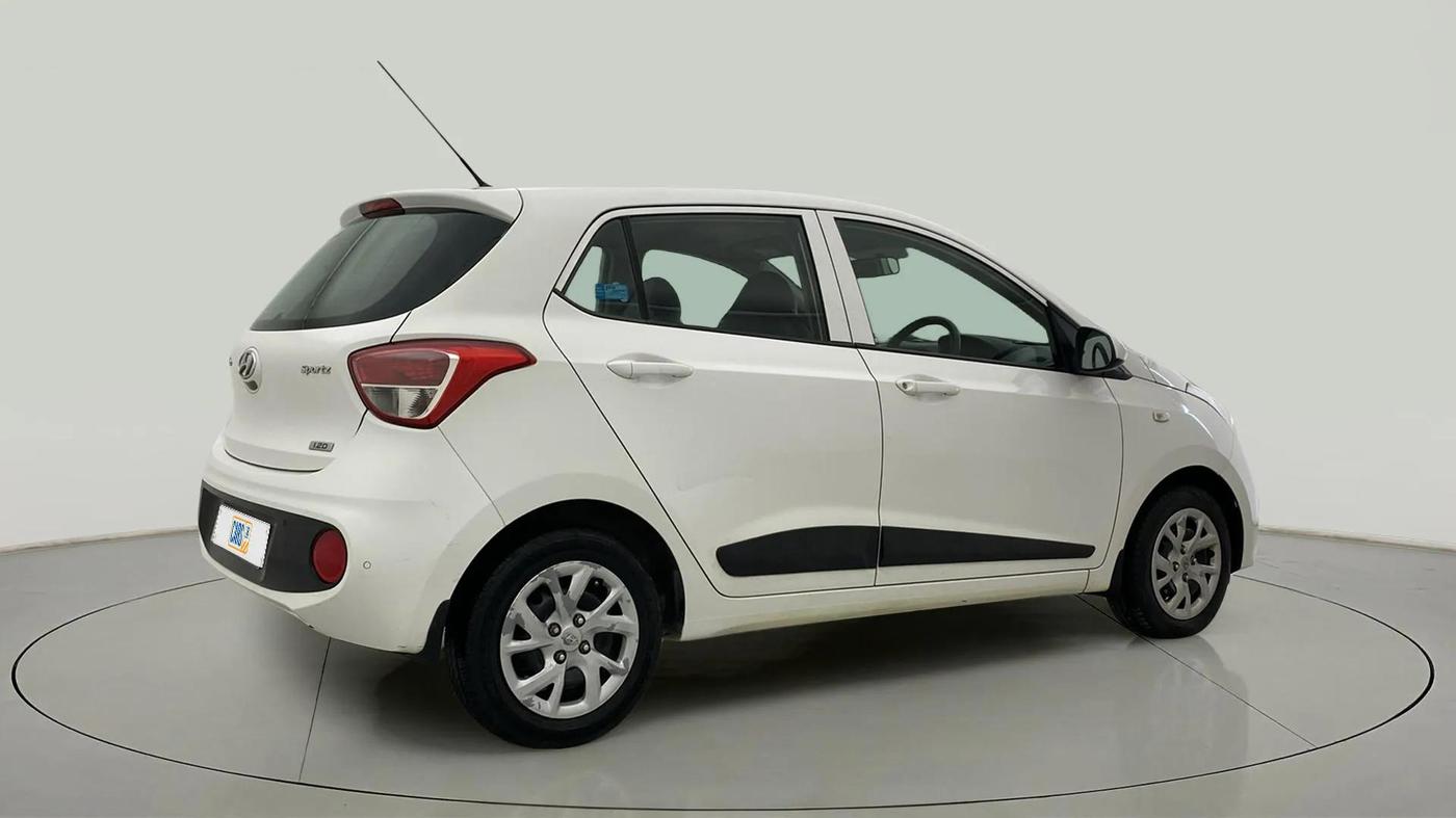 2017 Hyundai Grand i10 SPORTZ U2 1.2 CRDI, Diesel, Manual, 78,074 km, Right Back Diagonal