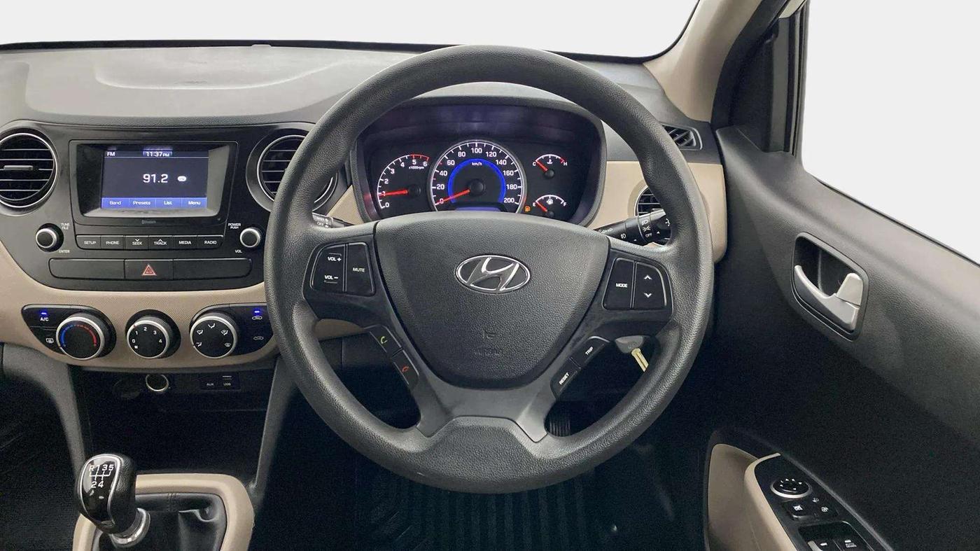 2017 Hyundai Grand i10 SPORTZ U2 1.2 CRDI, Diesel, Manual, 78,074 km, Steering Wheel Close Up