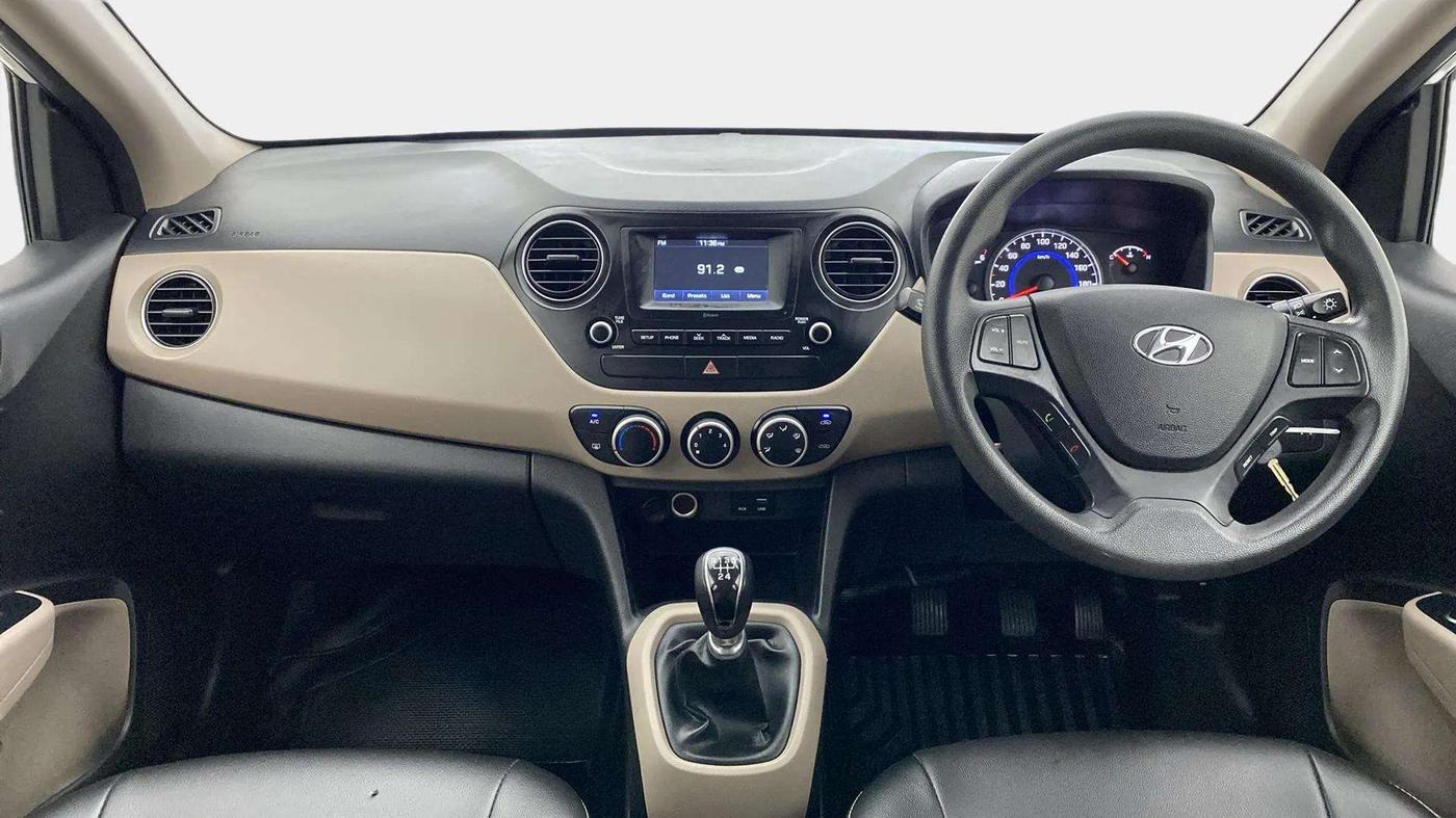 2017 Hyundai Grand i10 SPORTZ U2 1.2 CRDI, Diesel, Manual, 78,074 km, Dashboard
