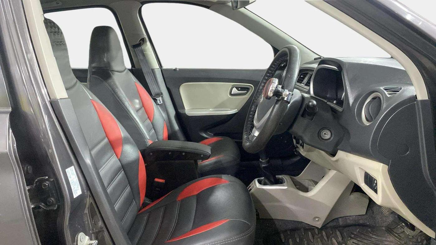 2018 Maruti Alto K10 VXI (O), Petrol, Manual, 31,100 km, Right Side Front Door Cabin