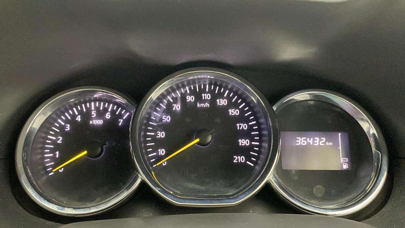 2017 Renault Duster RXL PETROL, Petrol, Manual, 36,846 km, Odometer Image