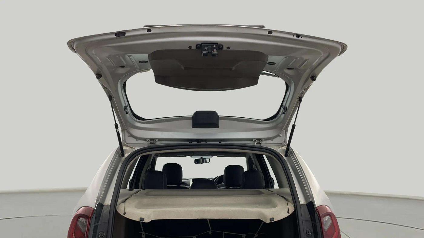 2017 Renault Duster RXL PETROL, Petrol, Manual, 36,846 km, Boot Door Open