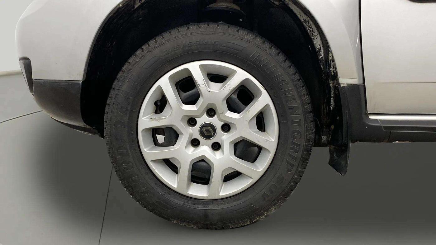 2017 Renault Duster RXL PETROL, Petrol, Manual, 36,846 km, Left Front Wheel