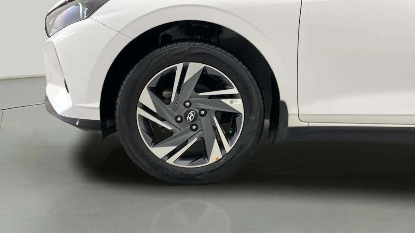 2022 Hyundai NEW I20 ASTA (O) 1.0 TURBO GDI DCT, Petrol, Automatic, 5,132 km, Left Front Wheel