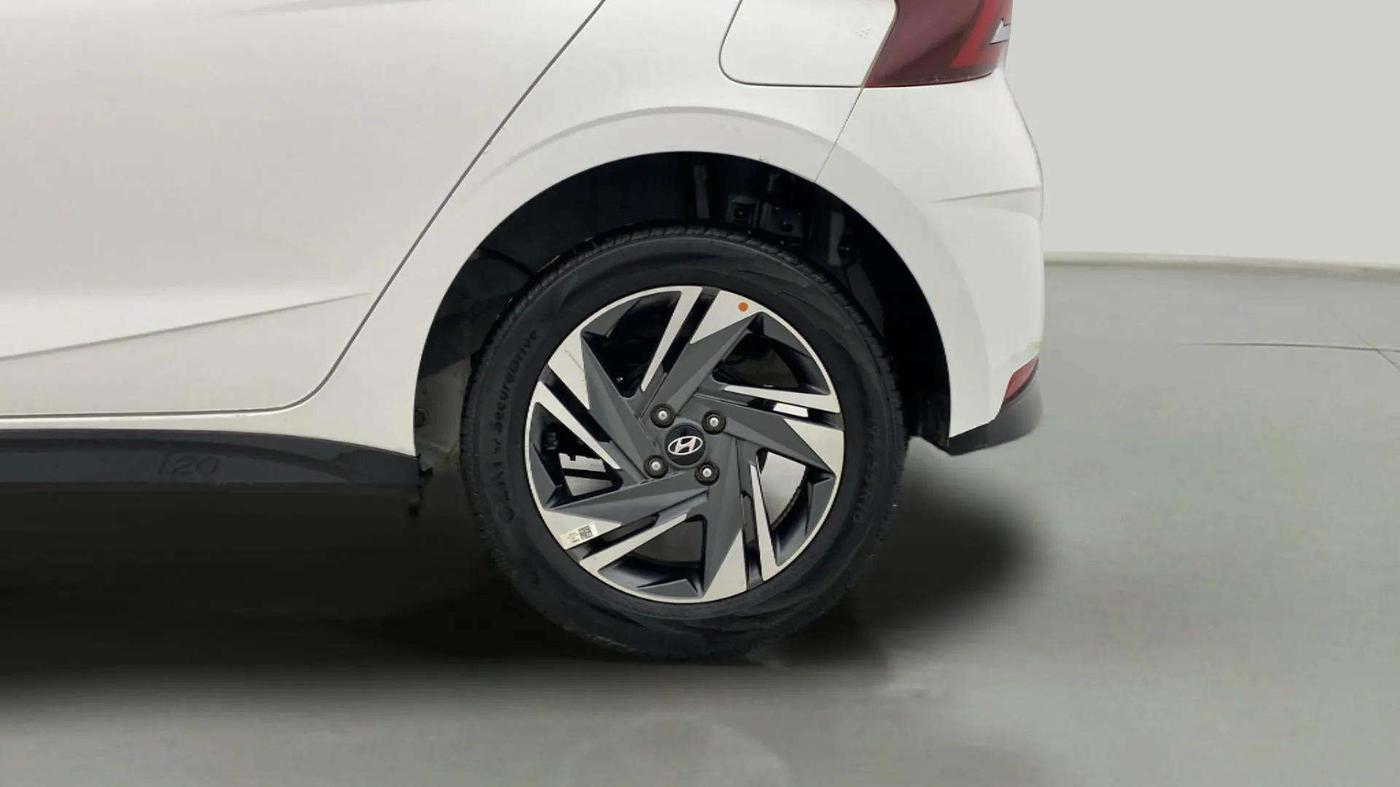2022 Hyundai NEW I20 ASTA (O) 1.0 TURBO GDI DCT, Petrol, Automatic, 5,132 km, Left Rear Wheel
