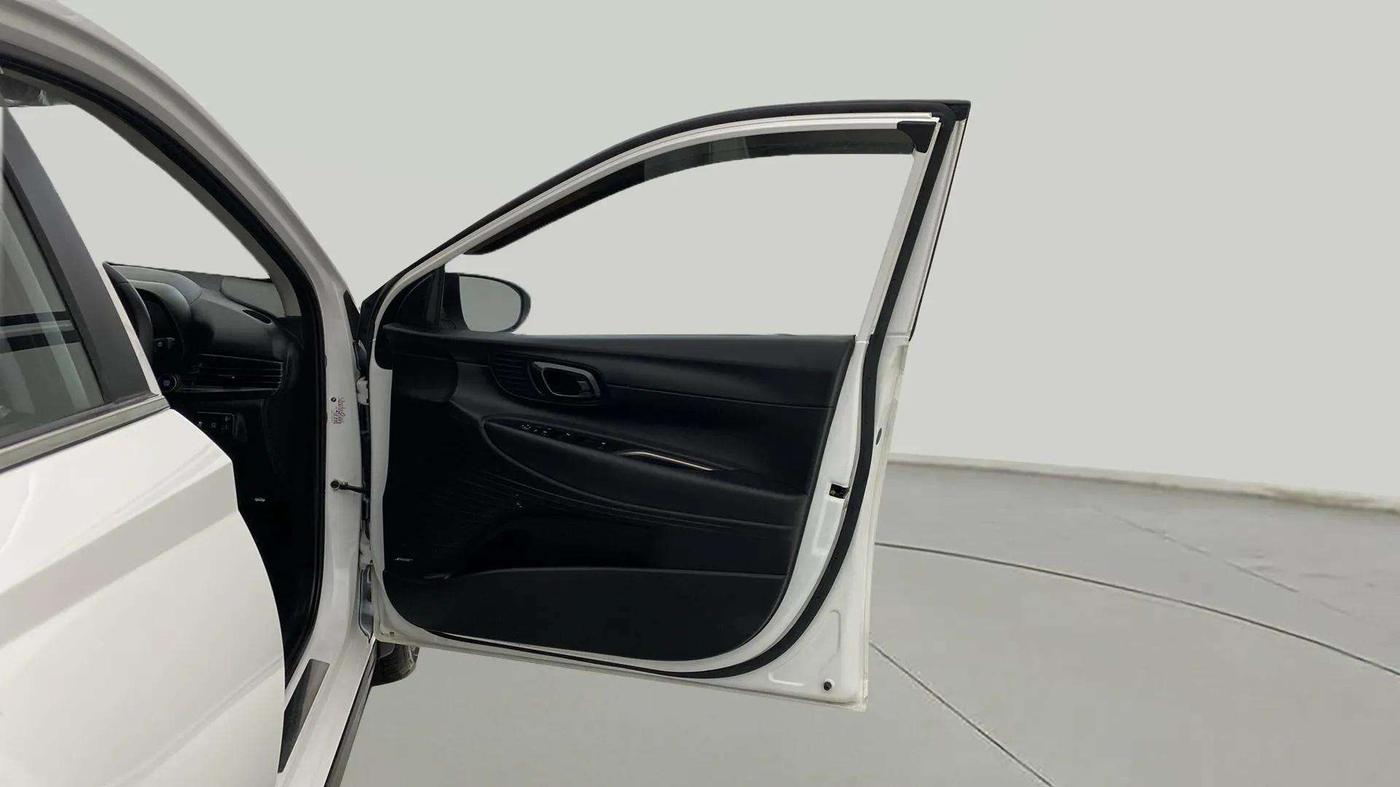 2022 Hyundai NEW I20 ASTA (O) 1.0 TURBO GDI DCT, Petrol, Automatic, 5,132 km, RHS Front Door
