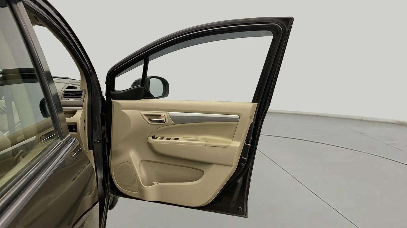 2017 Maruti Ertiga VXI ABS, Petrol, Manual, 33,417 km, RHS Front Door