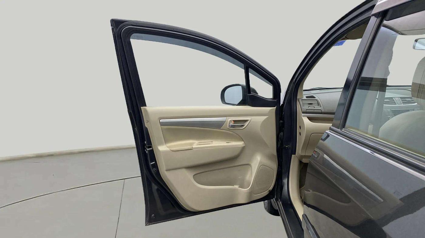 2017 Maruti Ertiga VXI ABS, Petrol, Manual, 33,417 km, LHS Front Door