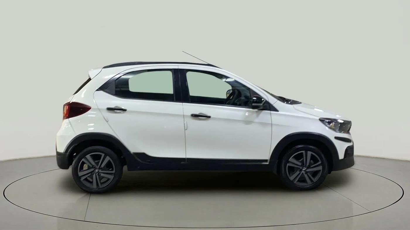 2022 Tata TIAGO NRG XZ AMT, Petrol, Automatic, 7,856 km, Right Side View