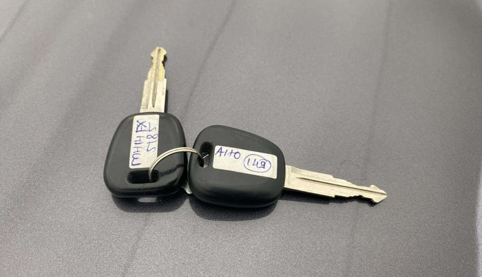 2017 Maruti Alto K10 VXI, Petrol, Manual, 67,559 km, Key Close Up