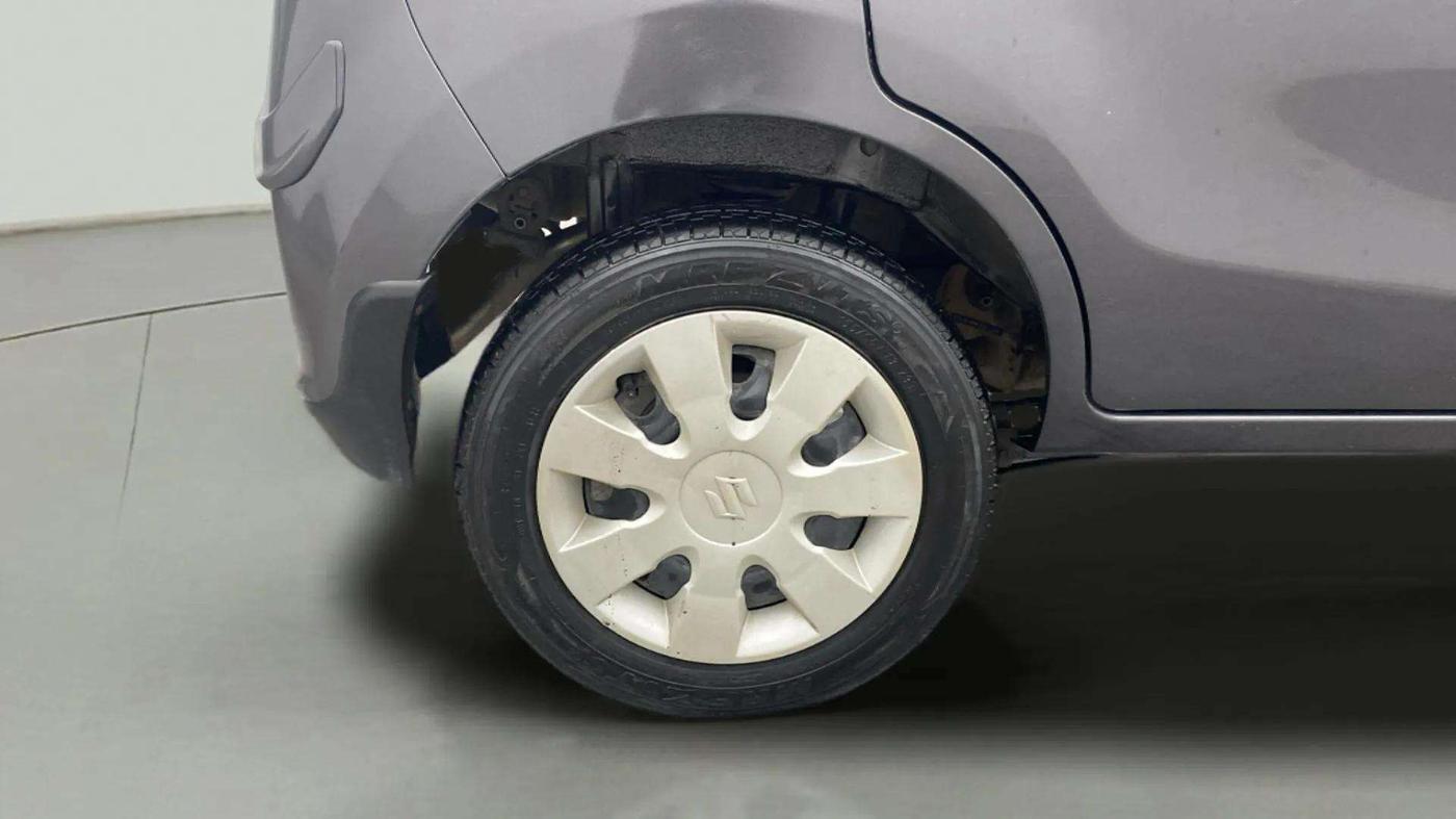 2017 Maruti Alto K10 VXI, Petrol, Manual, 67,559 km, Right Rear Wheel