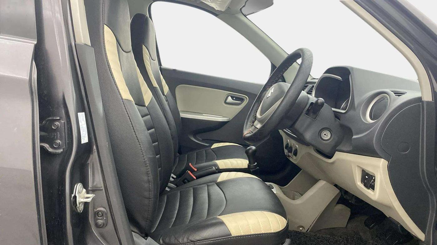 2017 Maruti Alto K10 VXI, Petrol, Manual, 67,559 km, Right Side Front Door Cabin