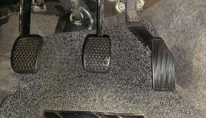 2017 Maruti Alto K10 VXI, Petrol, Manual, 67,559 km, Pedals