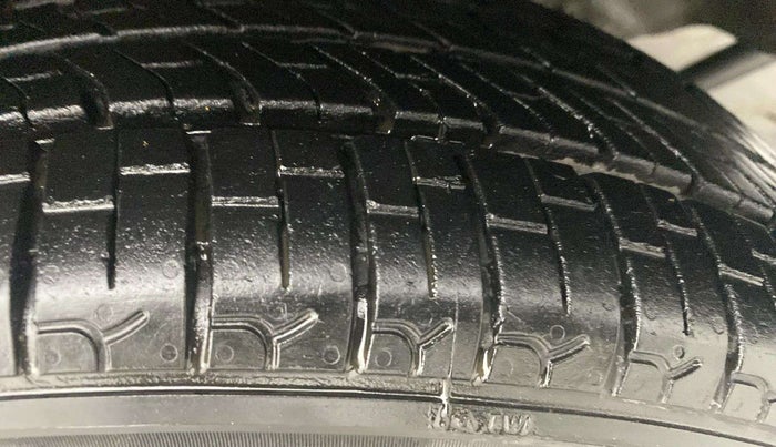 2017 Maruti Alto K10 VXI, Petrol, Manual, 67,559 km, Right Rear Tyre Tread