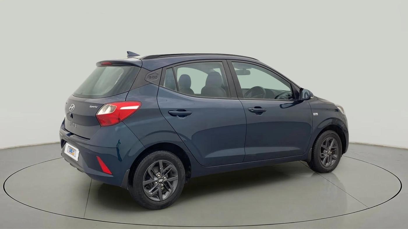2022 Hyundai GRAND I10 NIOS SPORTZ AMT 1.2 KAPPA VTVT, Petrol, Automatic, 31,550 km, Right Back Diagonal