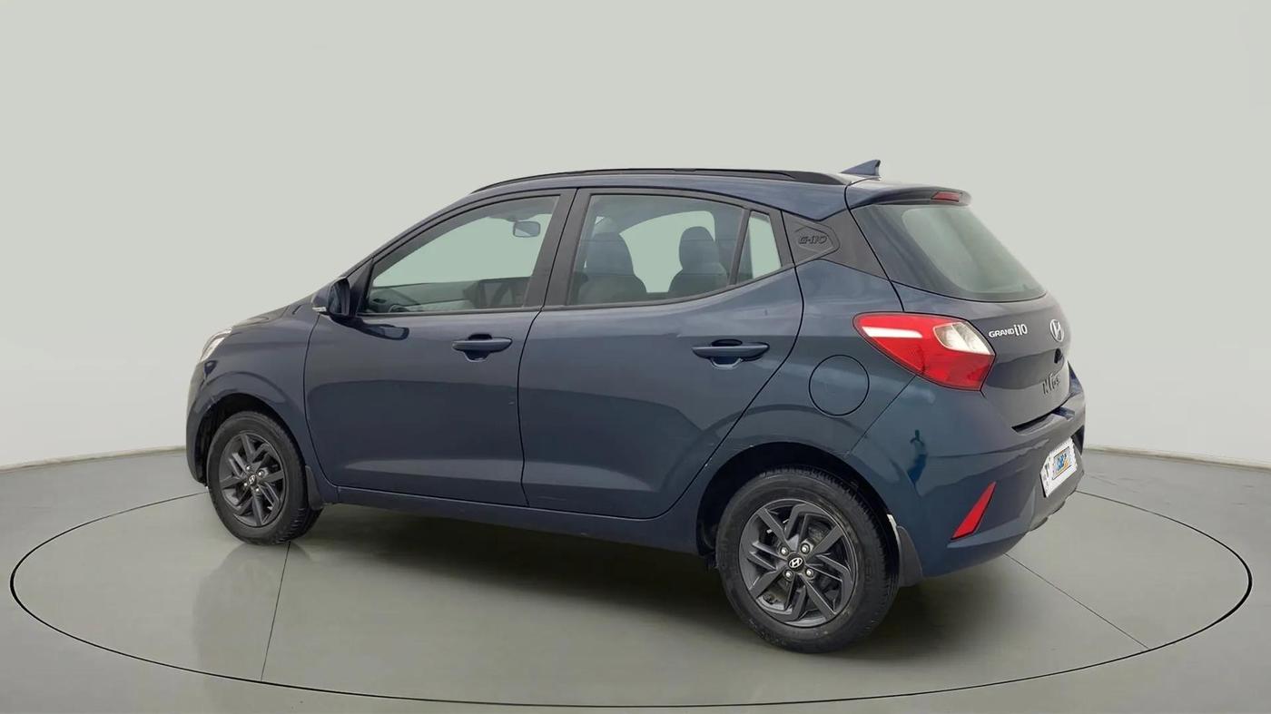 2022 Hyundai GRAND I10 NIOS SPORTZ AMT 1.2 KAPPA VTVT, Petrol, Automatic, 31,550 km, Left Back Diagonal