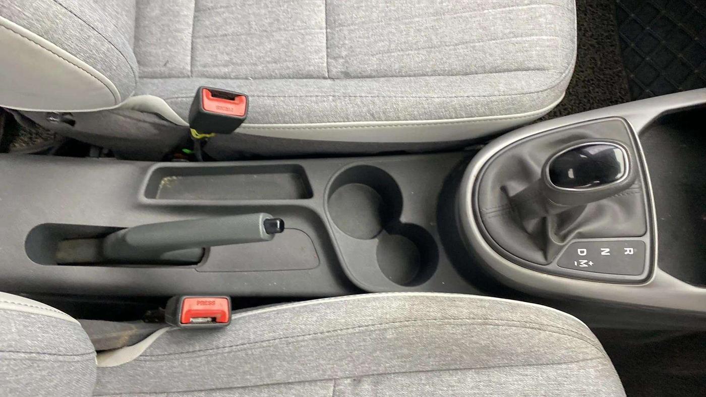 2022 Hyundai GRAND I10 NIOS SPORTZ AMT 1.2 KAPPA VTVT, Petrol, Automatic, 31,550 km, Gear Lever