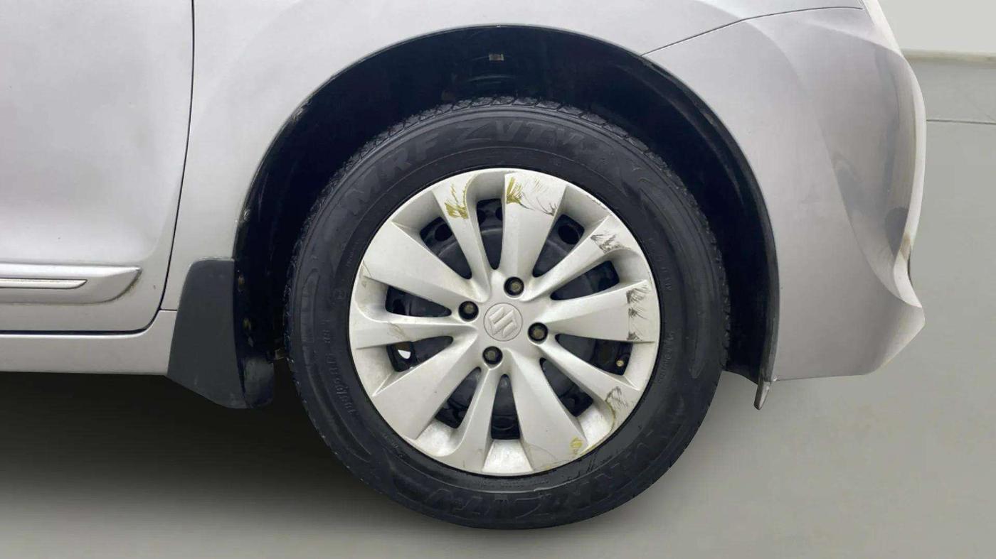 2017 Maruti Baleno DELTA PETROL 1.2, Petrol, Manual, 46,093 km, Right Front Wheel