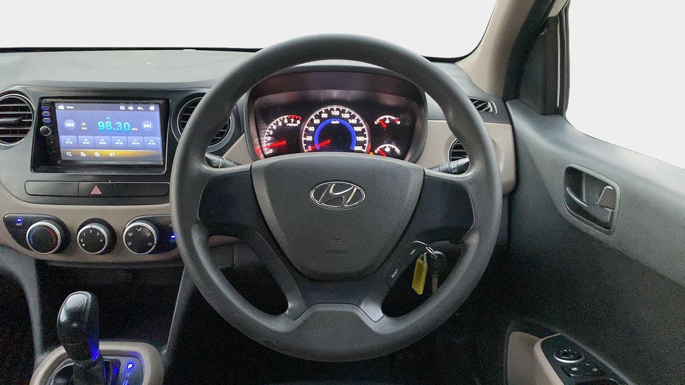 2017 Hyundai Grand i10 MAGNA AT 1.2 KAPPA VTVT, Petrol, Automatic, 16,764 km, Steering Wheel Close Up