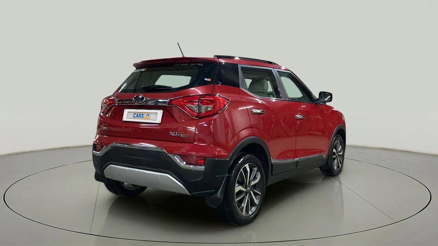 2020 Mahindra XUV300 W8 (O) 1.5 DIESEL, Diesel, Manual, 40,185 km, Right Back Diagonal