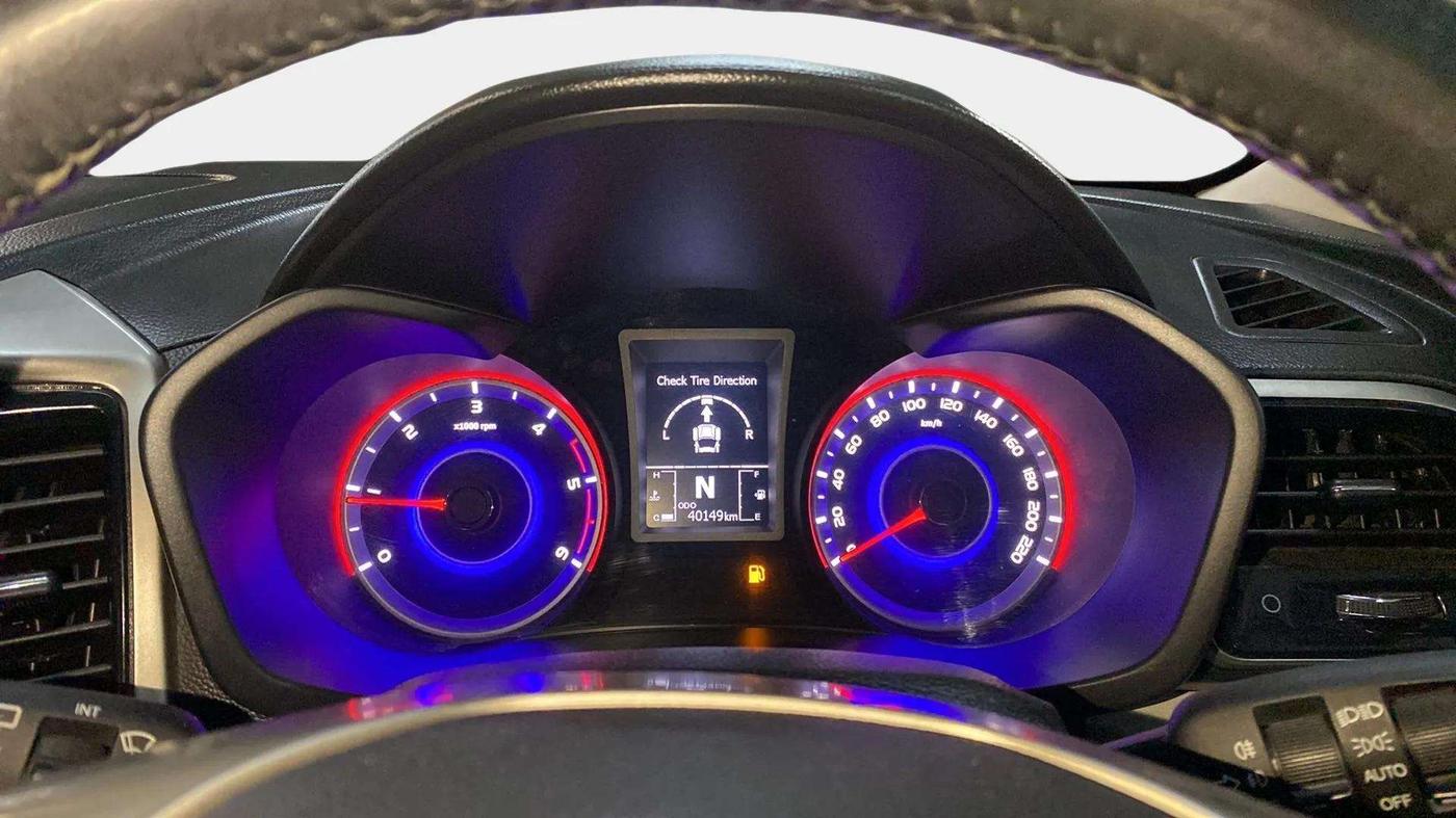 2020 Mahindra XUV300 W8 (O) 1.5 DIESEL, Diesel, Manual, 40,185 km, Odometer Image