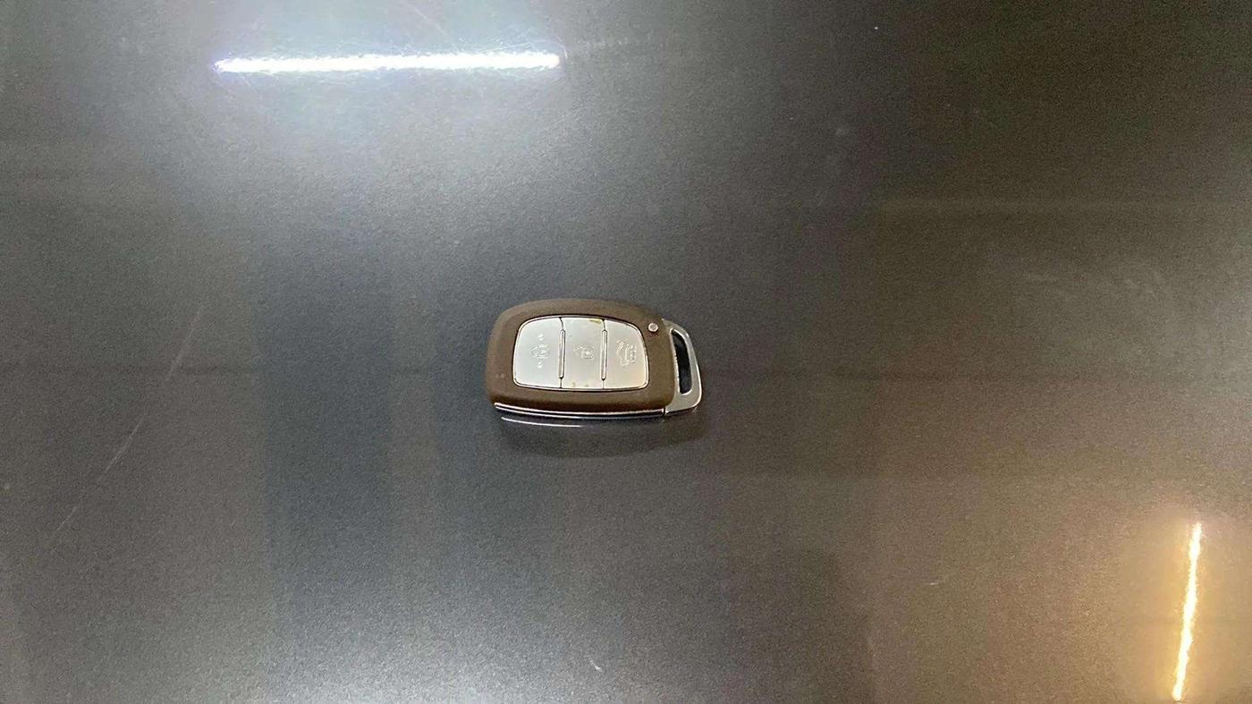 2021 Hyundai AURA SX 1.2, Petrol, Manual, 26,623 km, Key Close Up