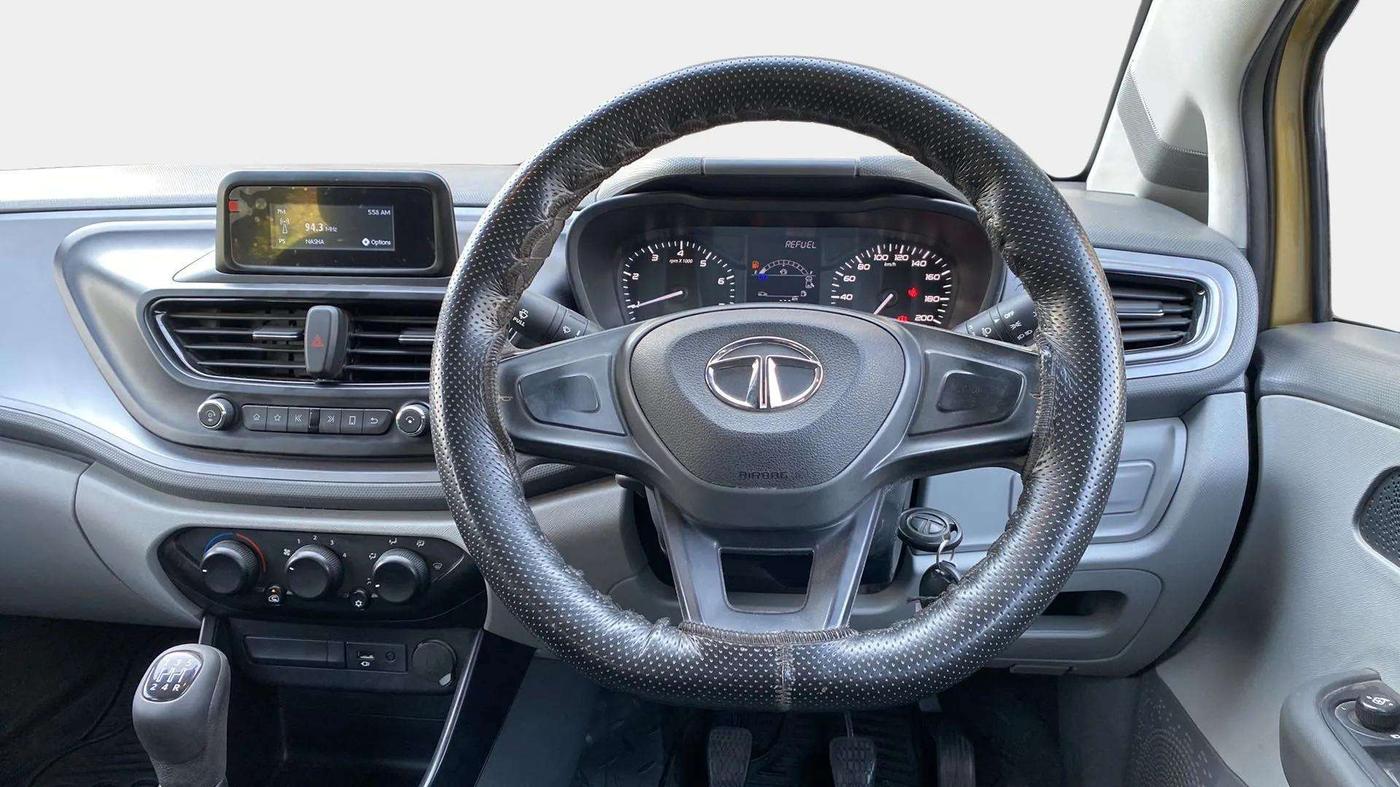 2021 Tata ALTROZ XM PETROL, Petrol, Manual, 31,852 km, Steering Wheel Close Up