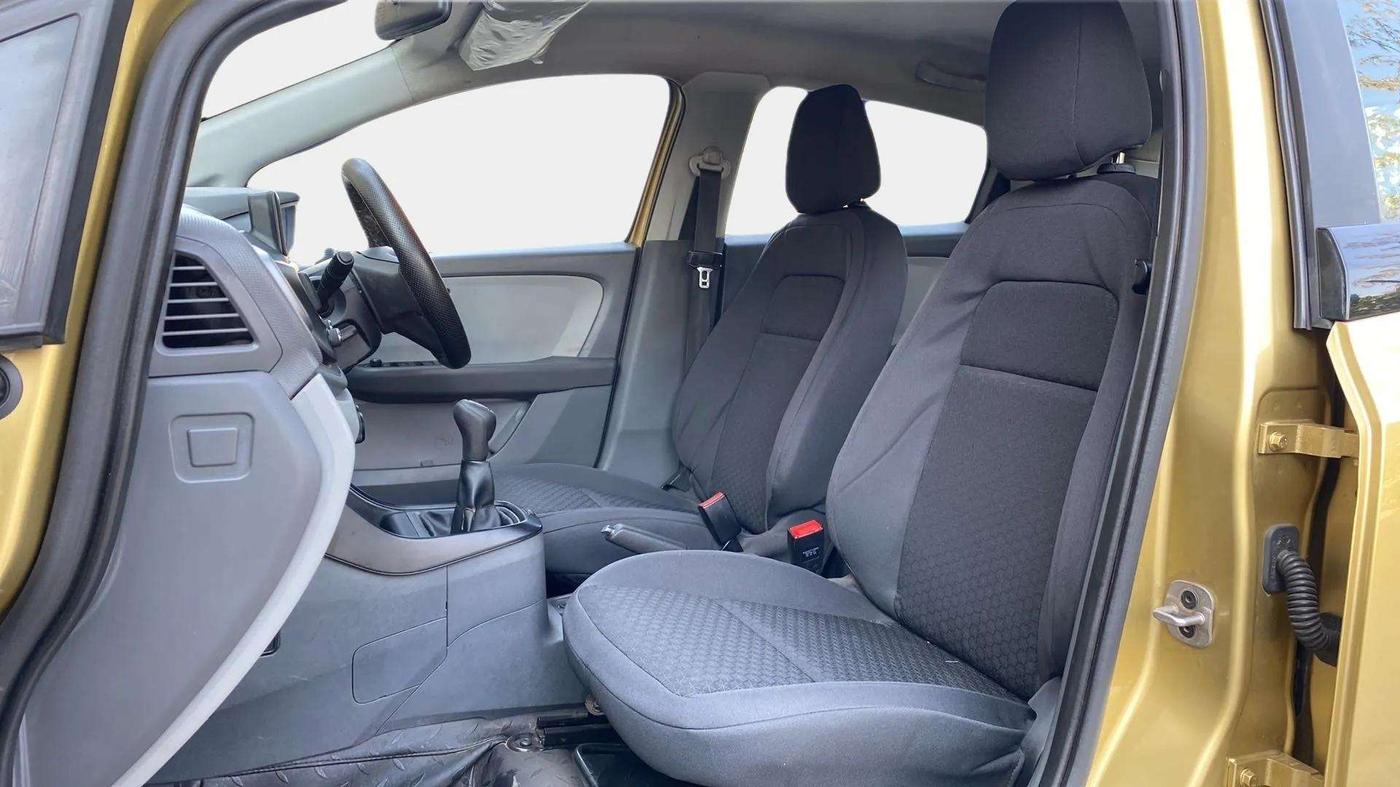 2021 Tata ALTROZ XM PETROL, Petrol, Manual, 31,852 km, Right Side Front Door Cabin